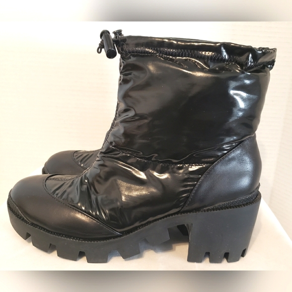 Schutz Joseane Boots in Shiny Black Nylon Size 7B - Picture 3 of 15